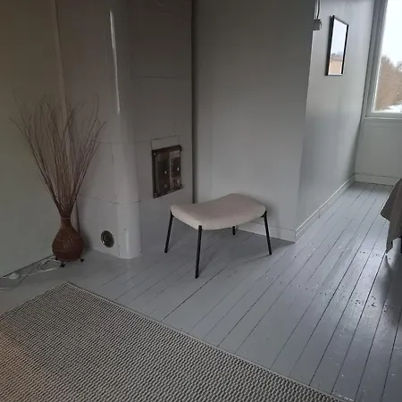 Majala, Newly Renovated House 아파트 포리